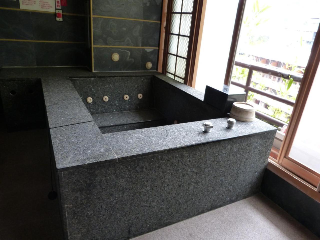 Full Moon Spa Wulai Luaran gambar